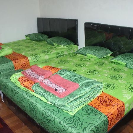 Riverrun Home Bogor Buitenkant foto